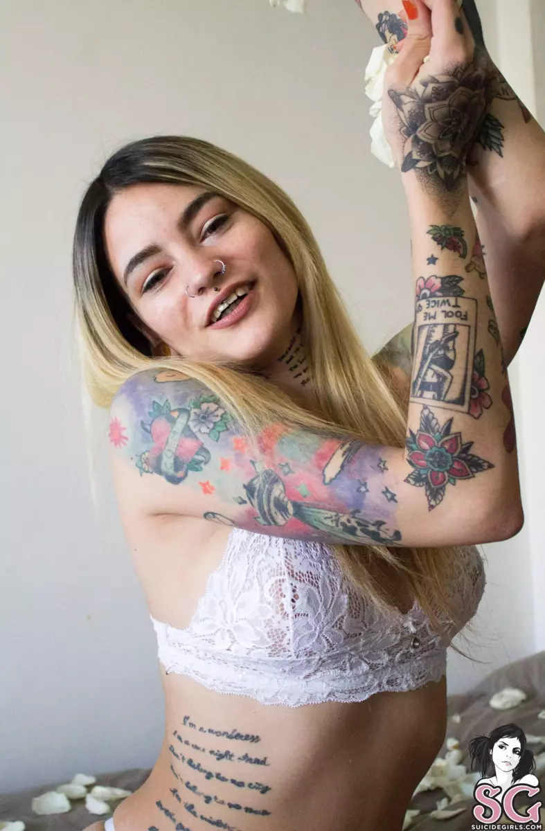 Turmalina : suicidegirls. Turmalina Suicide. Turmalina Suicide данные. Turmalina Suicide кто она?.